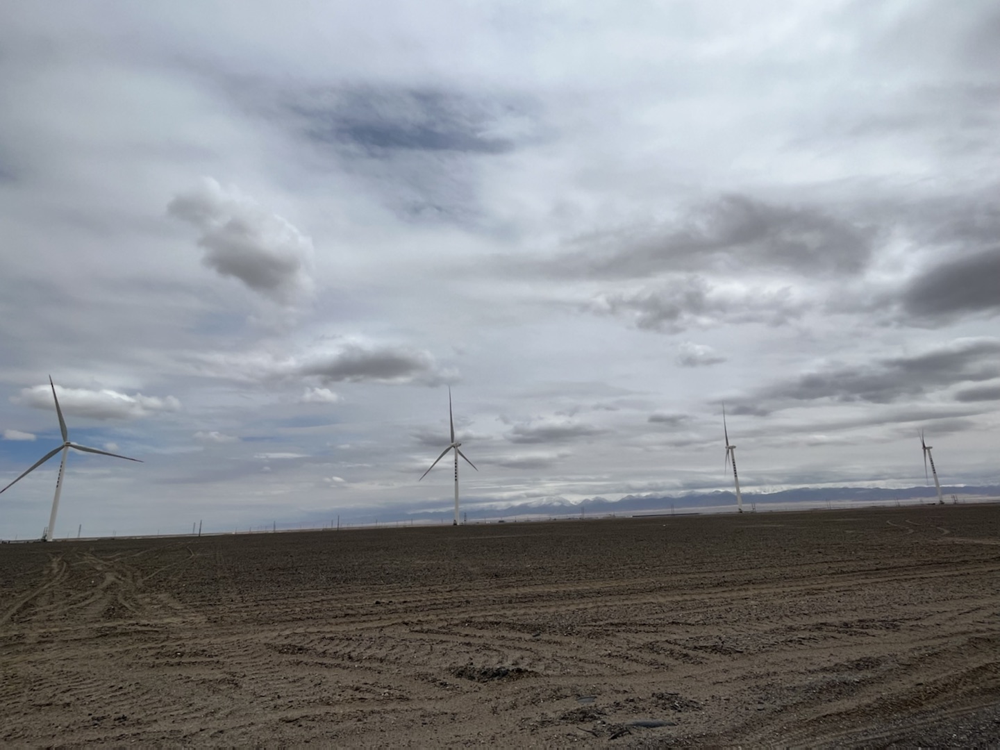 茫崖疏散式风电项目场_风电场妄想建设运维_金风科技